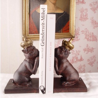 K�nigliche Mops-Buchst�tzen