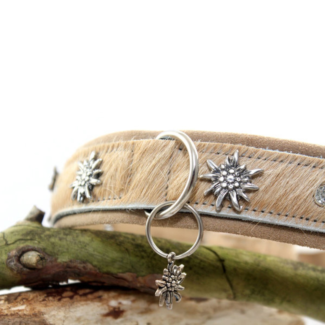 Fell-Hundehalsband Alpenlook mit Kühen & Edelweiß braun