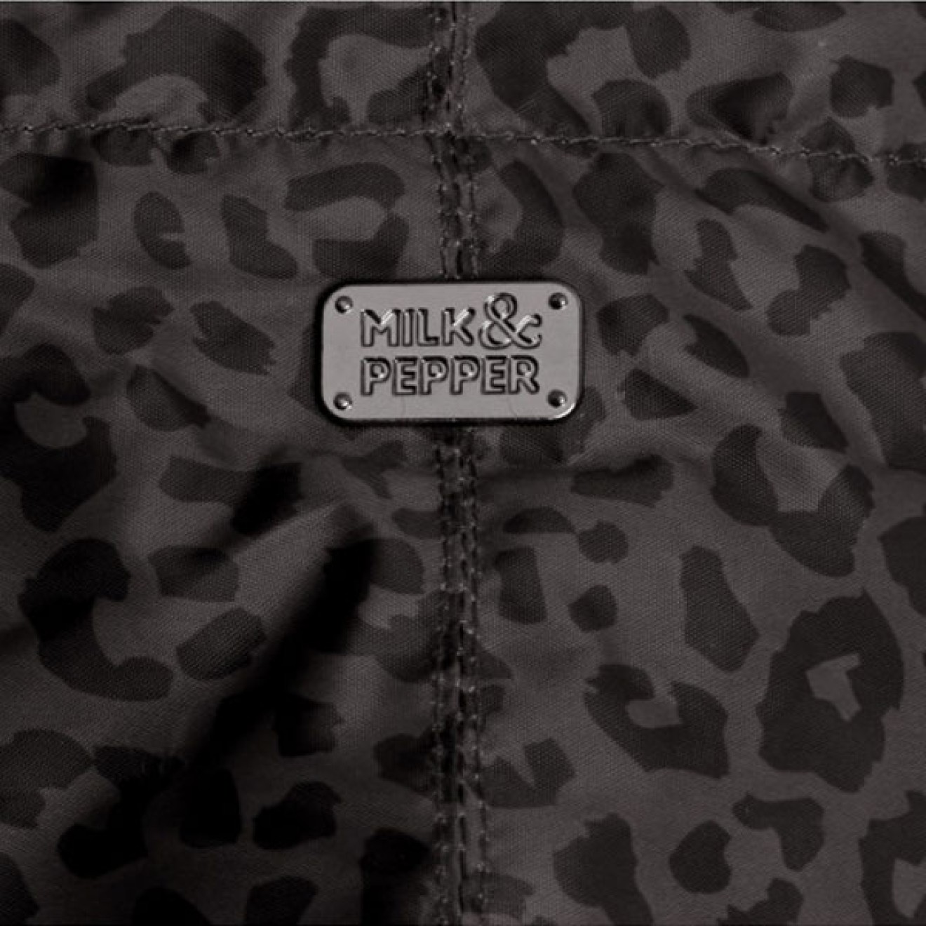 Milk & Pepper Hunderegenmantel SAVANA Leopard Black