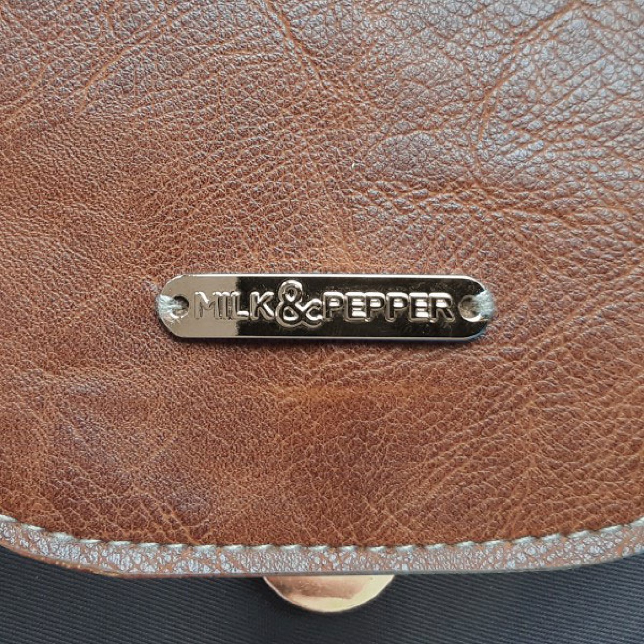 Edle Milk & Pepper Hundetasche Nora in navy-grau und camel