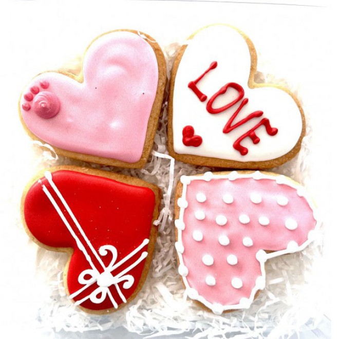 Herz-Hundekekse LOVE in Geschenkbox