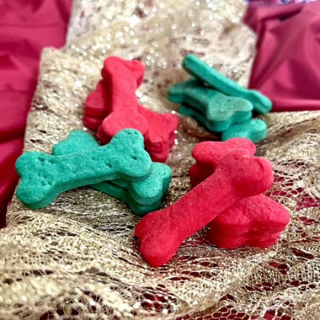 Weihnachtliche Hundekekse in der Zellophantüte 50 g