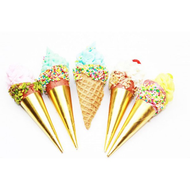 Hundekekse in Eiscreme-Tütenform