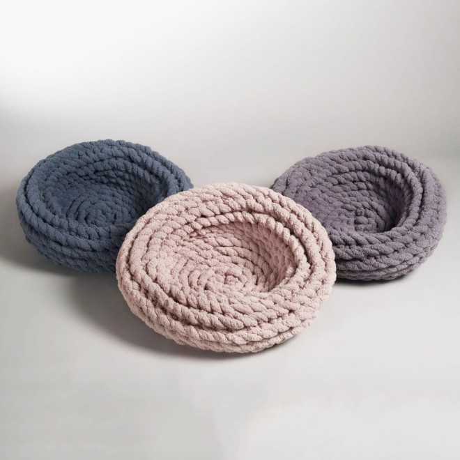 Superweicher Katzen- und Hundekorb in Strickoptik Riesengarn Flieder